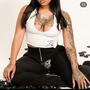 Entire outfit in picture